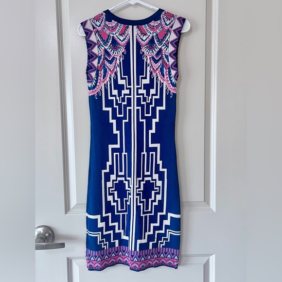 Miami Blue V-neck Sleeveless Dress - Picture 7 of 7